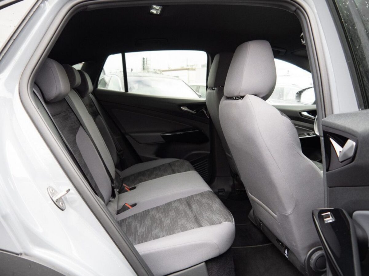 Volkswagen ID.5 Pro Performance Navi R-Kamera AHK Infot. Paket - Image 4