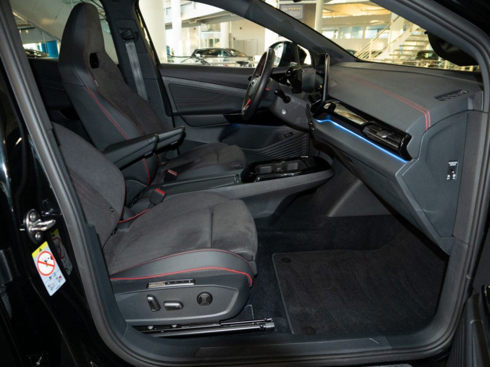 Volkswagen ID.5 GTX 4M Pano Wärmepumpe Sport-Plus Design - Image 5